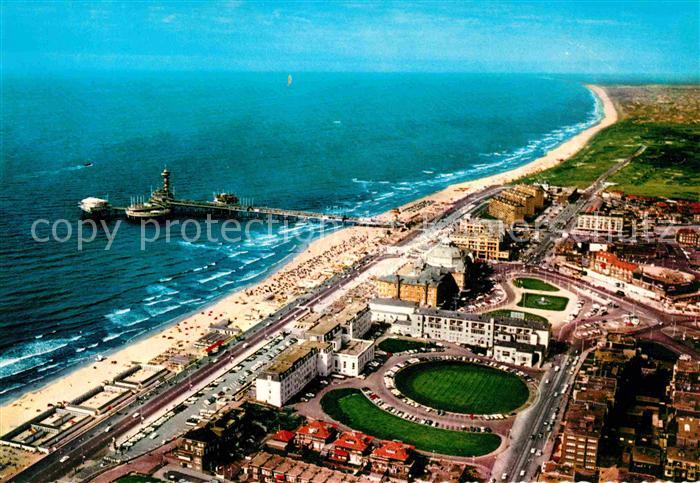 Scheveningen Boulevard en Zee Fliegeraufnahme