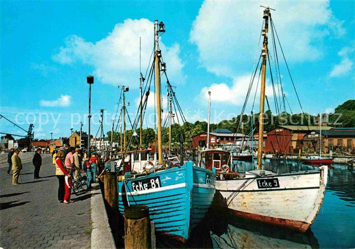ECKERNFoeRDE Ostseebad Fischerboote im Hafen