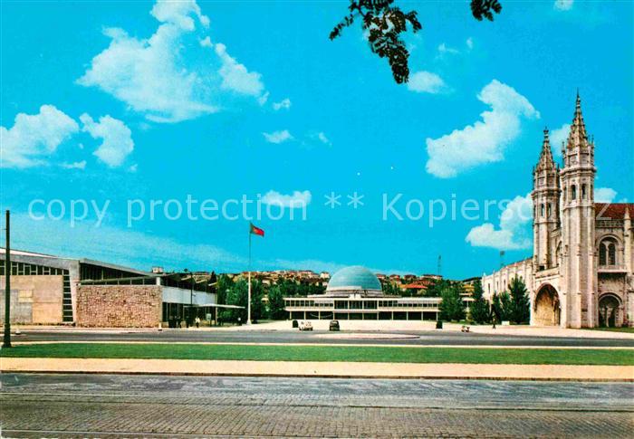 Lisboa Museu da Marinha com o Planetario ao centro