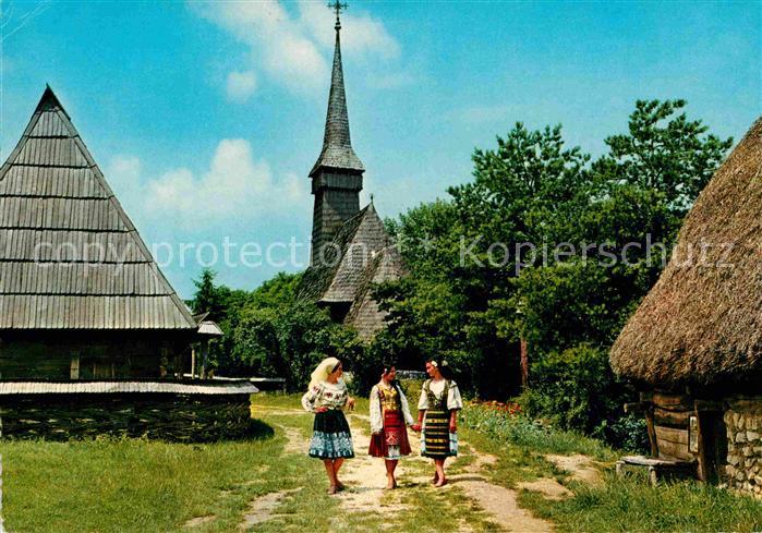 Bukarest Dorfmuseum Trachtenmaedchen