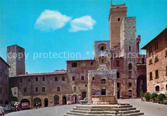 Siena Citta di San Cimignano Piazza della Cisterna