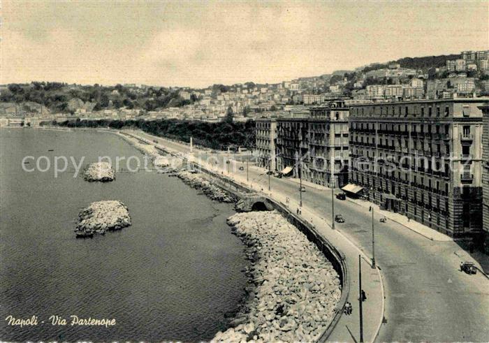 Napoli Neapel Via Partenope