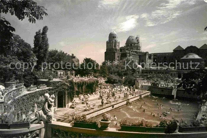 Budapest Swimmingpool with artificial waves in the Gellert Bath