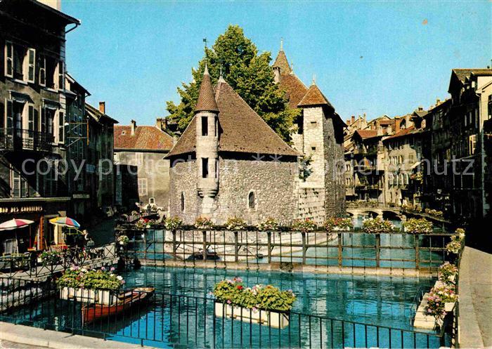 Annecy Haute-Savoie Vieux Quartiers Plais de L Ile Canal du Thiou