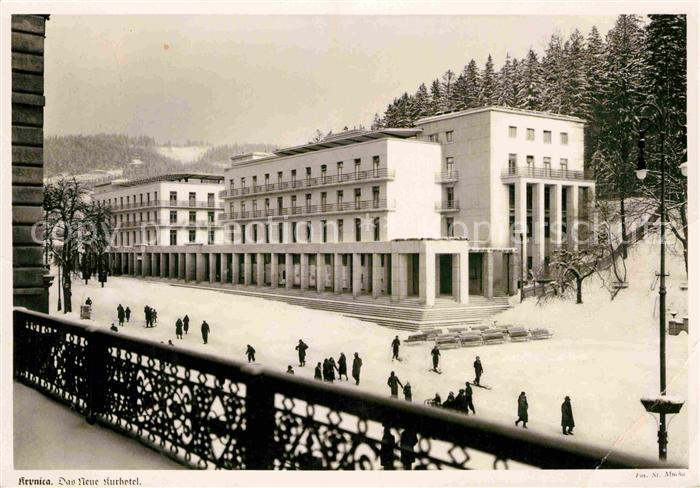 Krynica Gorska Neues Kurhotel im Winter