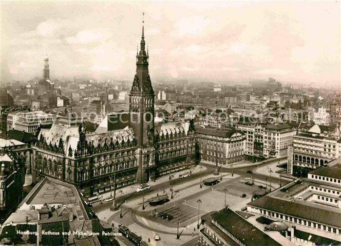 HAMBURG  CITY Fliegeraufnahme Rathaus Petriturm Michel