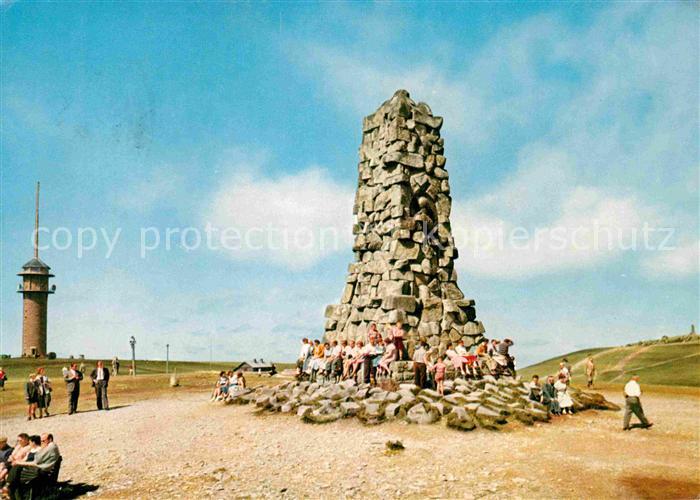 Feldberg Schwarzwald Bismarckdenkmal mit Fernseh- und Feldbergturm