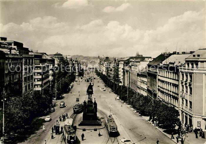 Praha Prahy Prague Vaclavske namesti Wenzelsplatz Reiterstandbild Denkmal