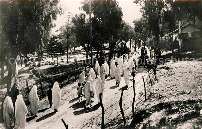 Alger Algerien Sur le chemin du cimetière musulman d El Kettar