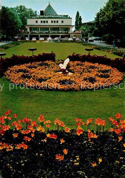 Muelheim Ruhr Wasserbahnhof Restaurant Anleger Weisse Flotte Blumenuhr