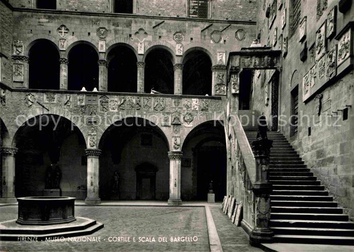 Firenze Florenz Museo Nazionale Cortille e Scala del Bargello