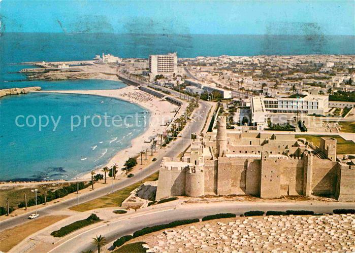 Monastir Le Ribat et Boulevard front de mer vue aerienne