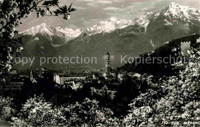 Meran Merano Teilansicht mit Kirche