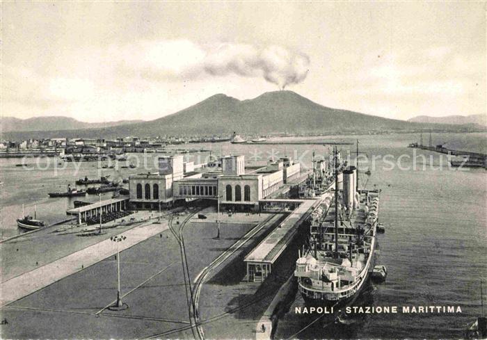 Napoli Neapel Station the Port