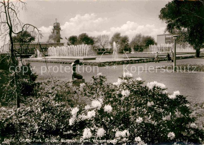 Essen Ruhr Gruga Park Grosser Blumenhof und Wasserspiele