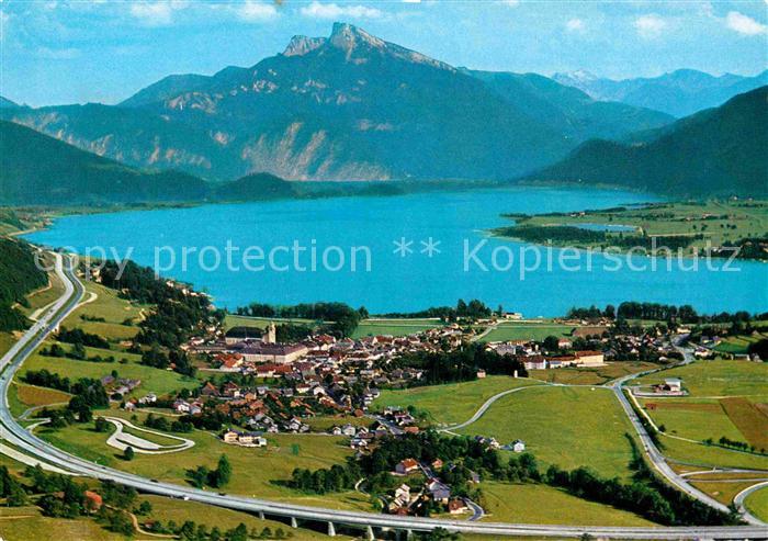 Mondsee Salzkammergut Fliegeraufnahme