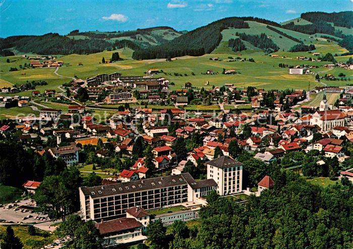 Oberstaufen Oberallgaeu Bayern Fliegeraufnahme mit Schlossbergklinik