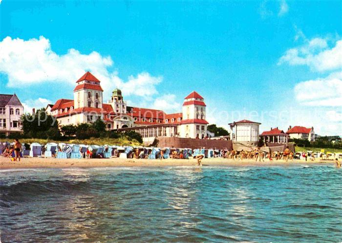 Binz Ruegen Kurhaus Strand Ansicht vom Meer aus