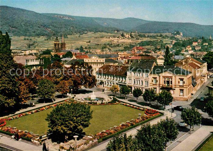 Neustadt Weinstrasse Stadtbild mit Bahnhofplatz