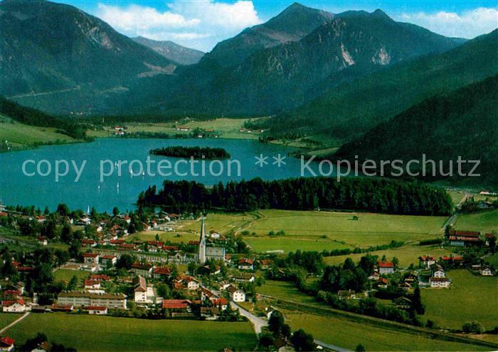 Schliersee mit Jaegerkamp und Brecherspitze Bayerische Alpen Fliegeraufnahme