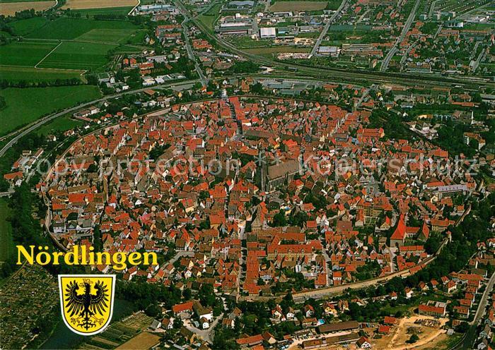 Noerdlingen Mittelalterliche Stadt an der Romantischen Strasse Fliegeraufnahme