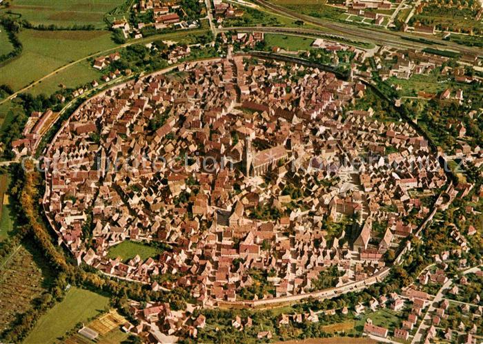 Noerdlingen Stadt des Mittelalters an der Romantischen Strasse Fliegeraufnahme