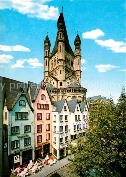 Koeln Rhein Martinsviertel in der Altstadt mit Kirche