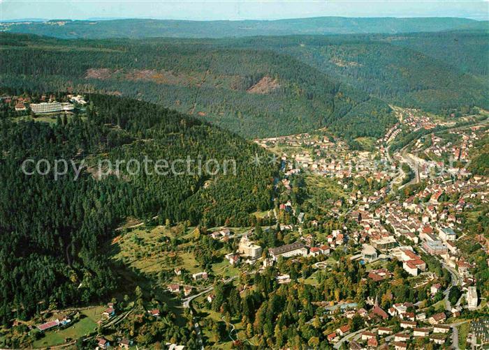 Wildbad Schwarzwald Fliegeraufnahme Thermalbad mit Sommerberg
