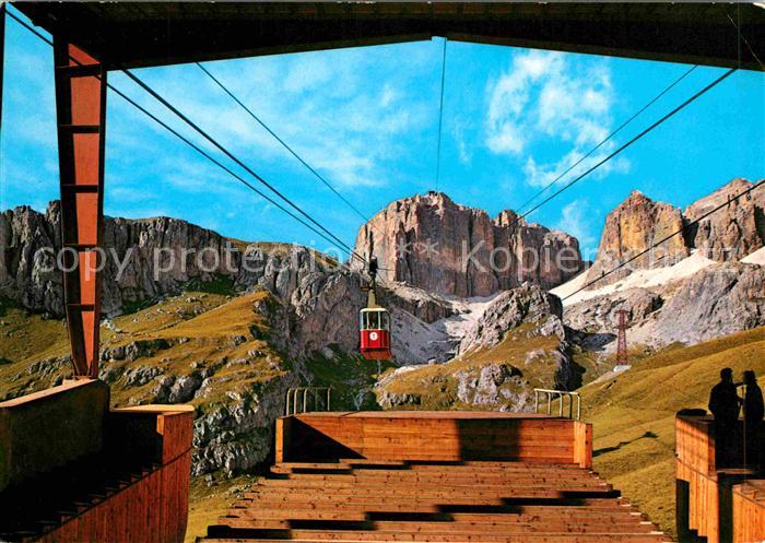 Seilbahn Funivia Passo Pordoi Dolomiti