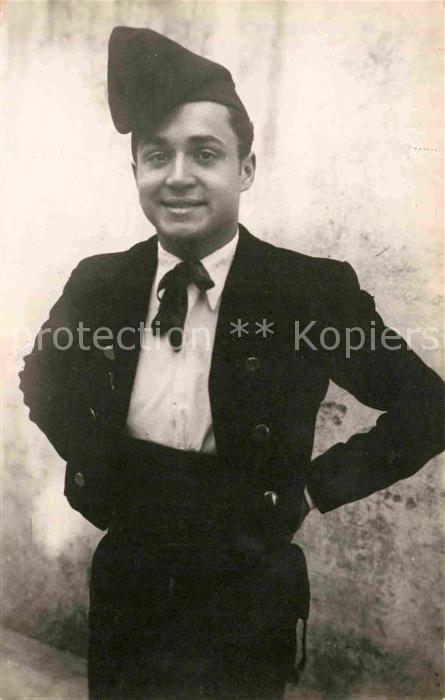 Perpignan Type Catalan Junger Mann in Tracht