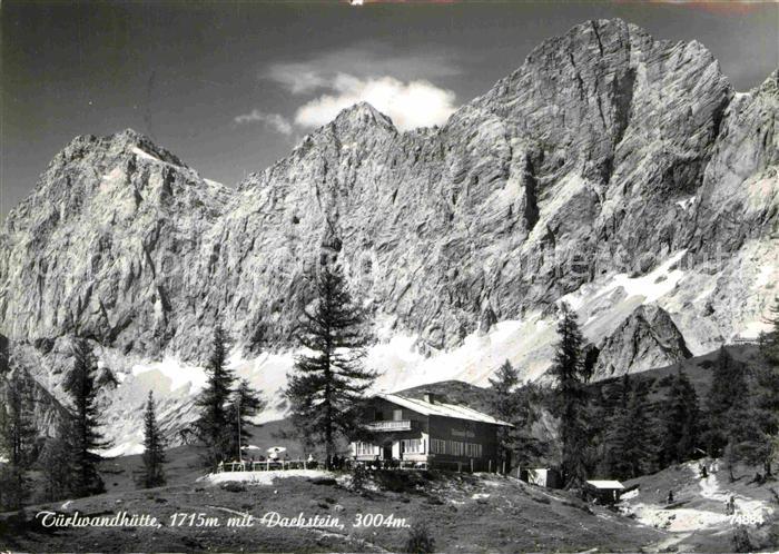 Tuerlwandhuette mit Dachstein