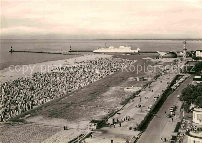 Warnemuende Ostseebad Blick vom Hotel Neptun