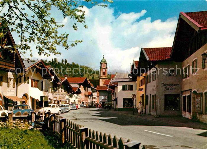 Mittenwald Bayern Ortspartie mit Freskenmalerei
