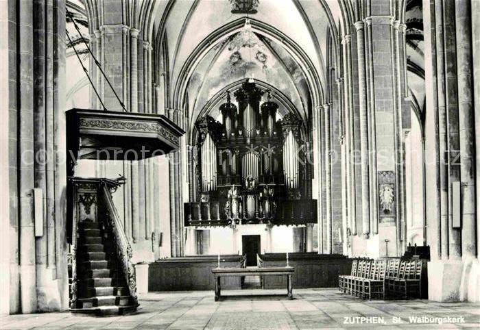 Zutphen St. Walburgskerk innen