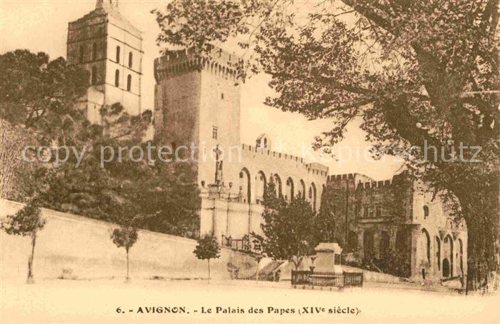 Avignon Vaucluse Palais des Papes XIV siecle