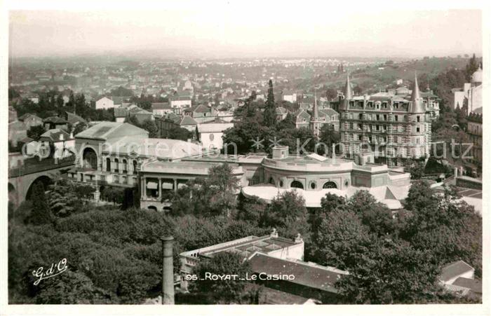 Royat les Bains Vue de la ville avec le Casino