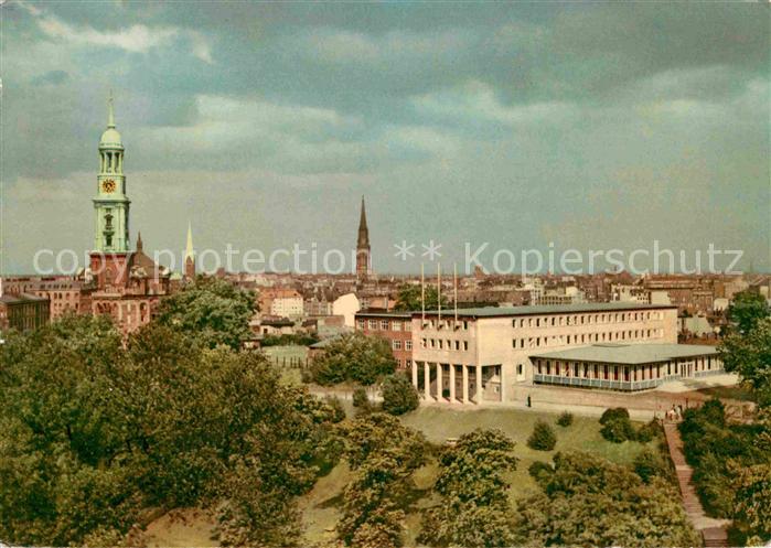 HAMBURG  CITY Jugendherberge Der Michel Wahrzeichen der Stadt