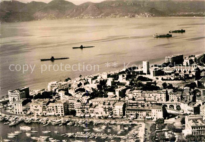 Cannes Alpes-Maritimes Le Suquet au fond La Napoule Theoule et l'Esterel vue aer
