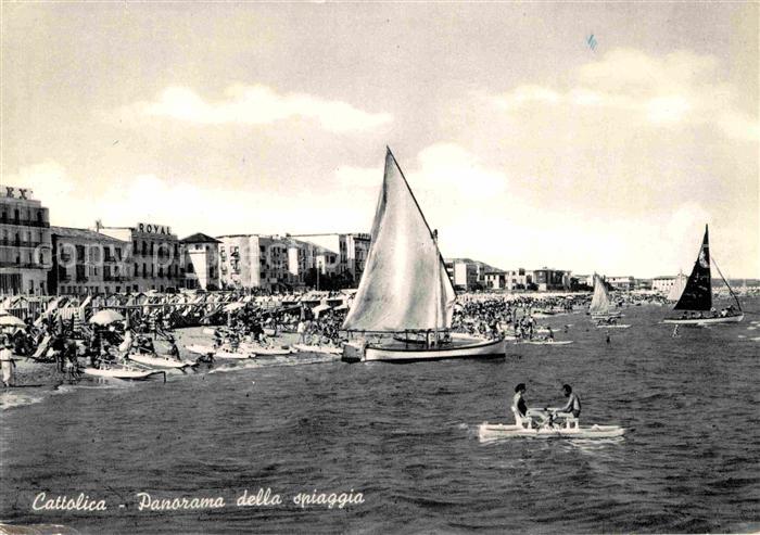 Cattolica Rimini Panorama della spiaggia Strand Segeln Tretboot