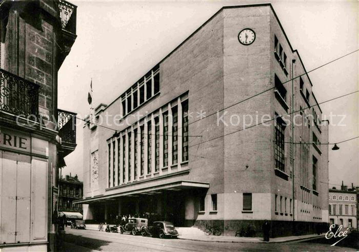 Bordeaux Facade de la nouvelle Bourse de Travail