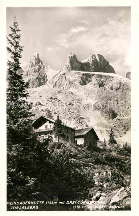 Lindauerhuette mit Drei Tuermen Vorarlberg