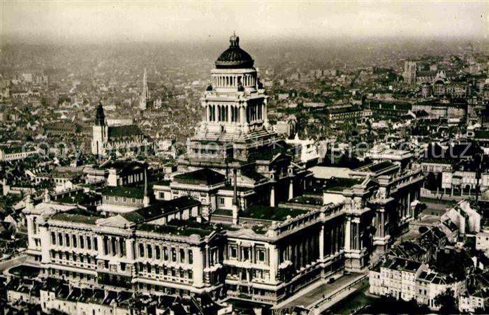 Bruxelles Bruessel Fliegeraufnahme mit Palais de Justice