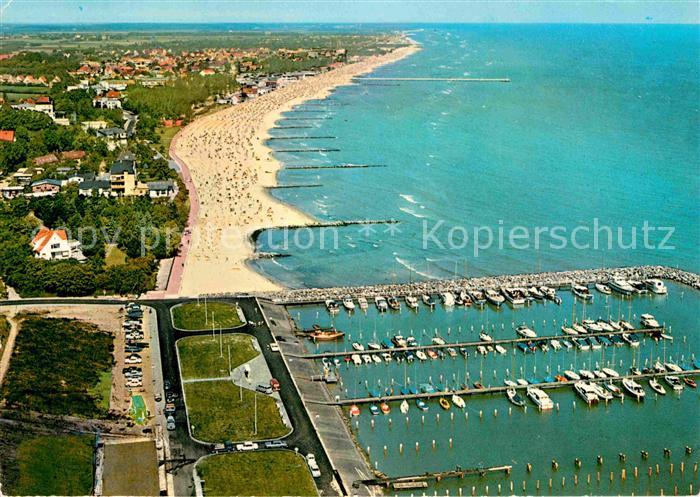 Groemitz Ostseebad Fliegeraufnahme mit Strand und Hafen