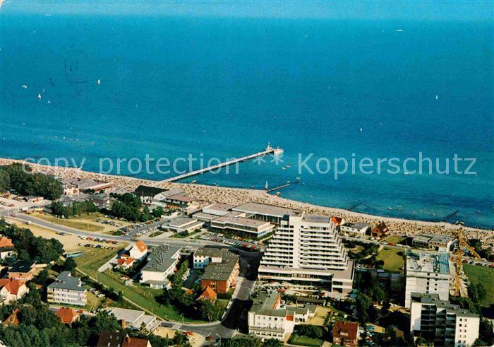 Groemitz Ostseebad Fliegeraufnahme mit Strand und Seebruecke