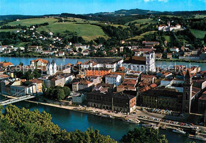 PAssAU Bayern Dreifluessestadt Blick vom Oberhaus auf die Altstadt Donau Inn