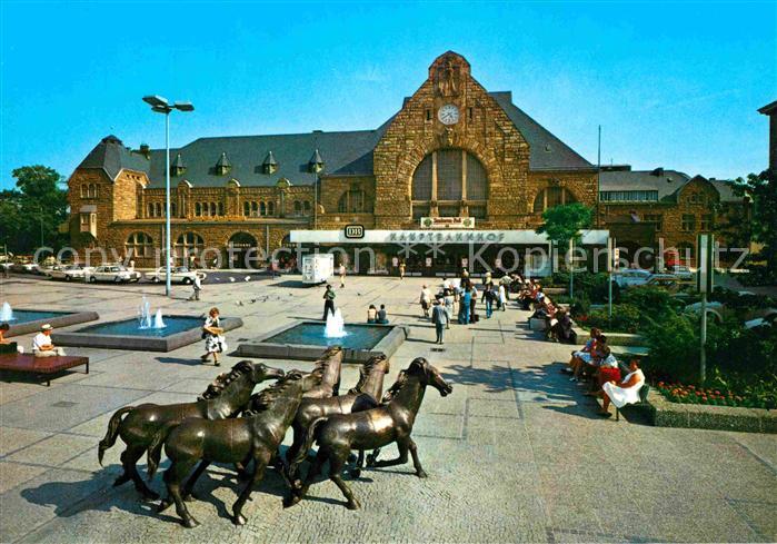 Bad Aachen Hauptbahnhof mit Pferdegruppe Skulpturen Wasserspiele