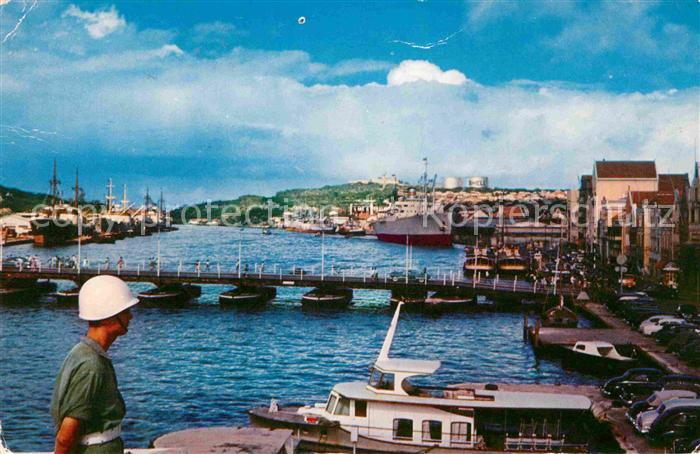 Curacao Niederlaendische Antillen Willemstad Santa Anna Bay Pontoon Bridg