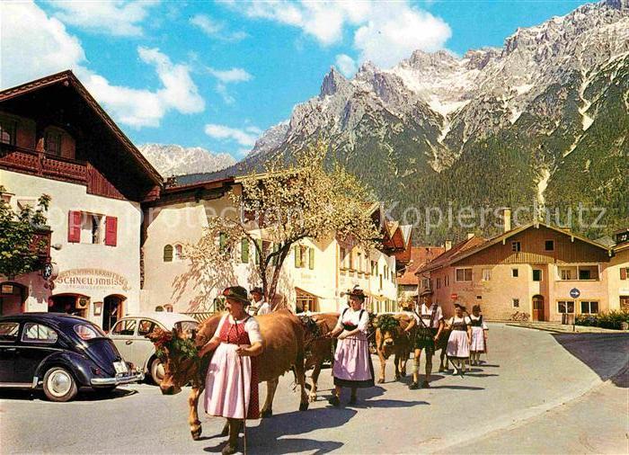 Mittenwald Bayern Karwendelgebirge Almabtrieb