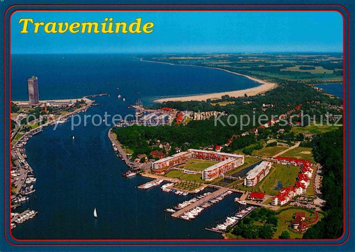 Travemuende Ostseebad Fliegeraufnahme mit Hafen und Strand