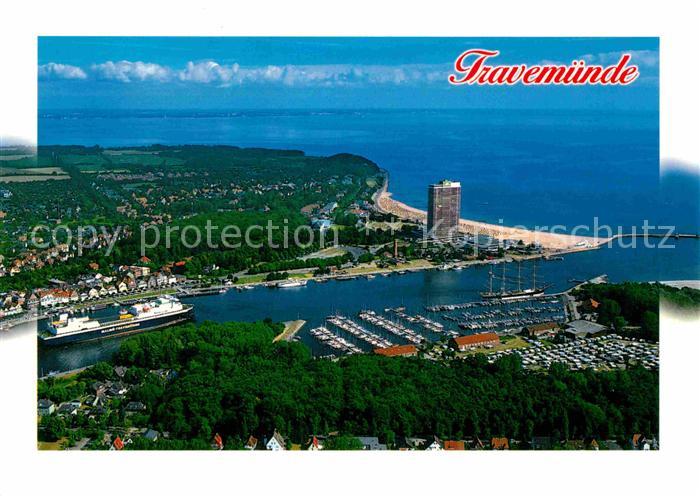 Travemuende Ostseebad Fliegeraufnahme mit Hafen und Strand